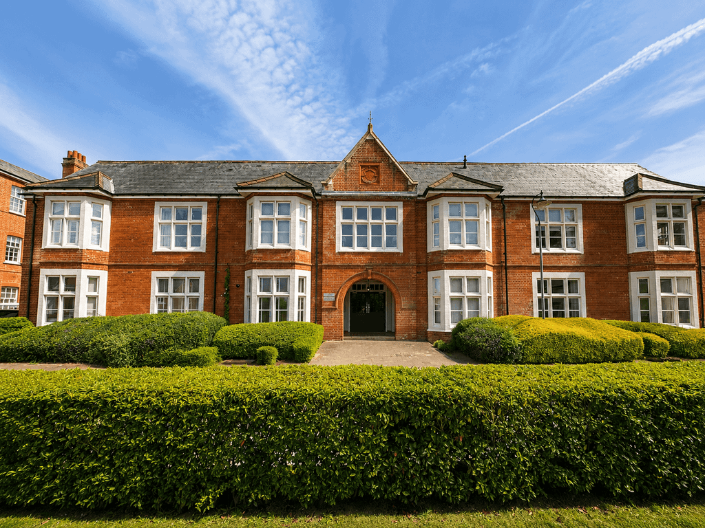 Property photo 1 of 8 Grace Bartlett Gardens, Chelmsford, Essex, CM2 9Fw