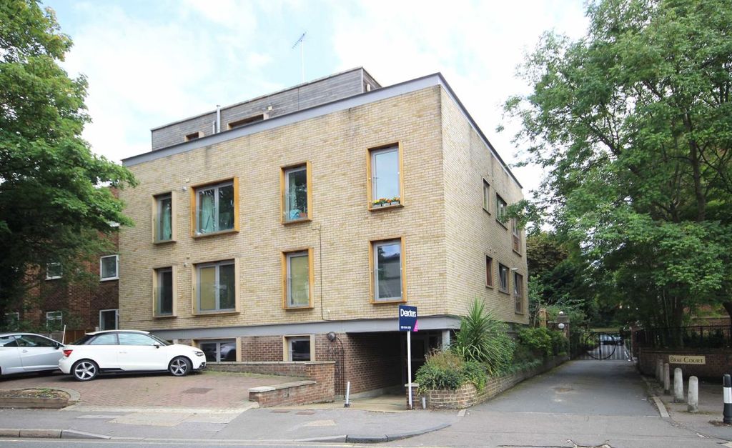Property photo 1 of 5