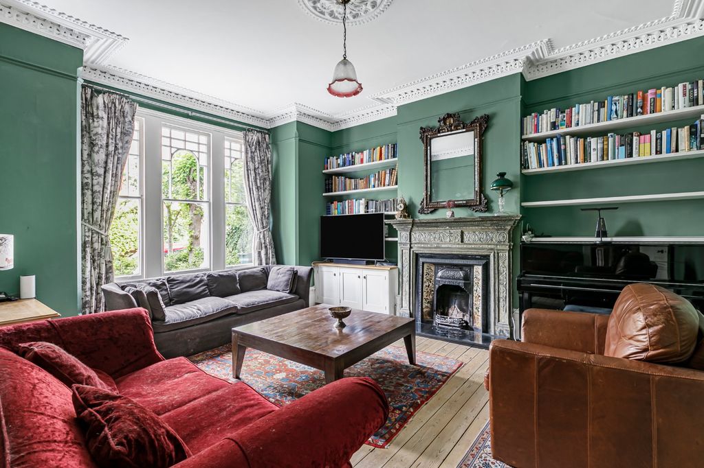 Property photo 2 of 27 Picture No. 88