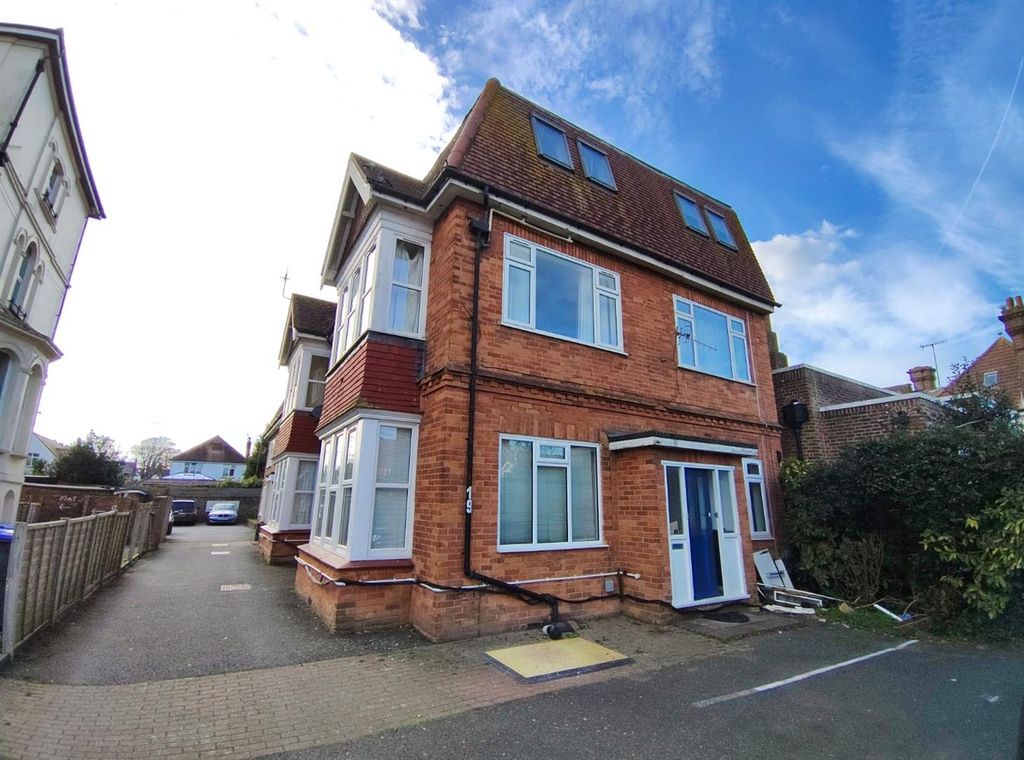 Property photo 1 of 14 External