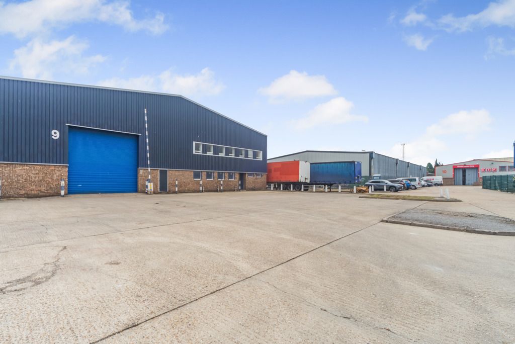 Property photo 2 of 8 Photo 2