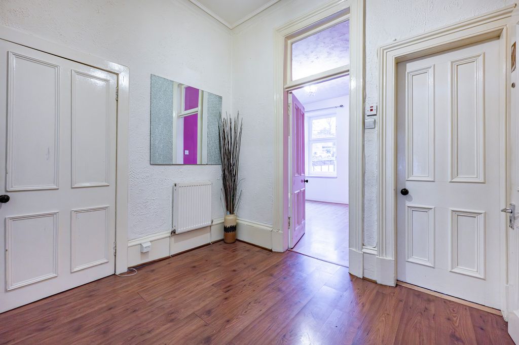 Property photo 2 of 30