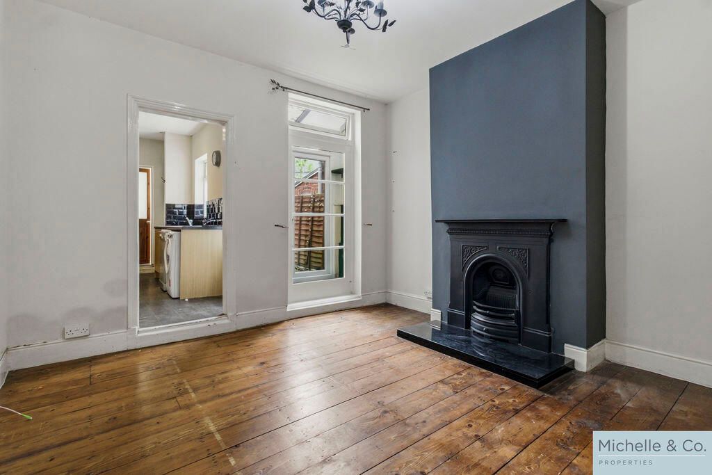 Property photo 2 of 16