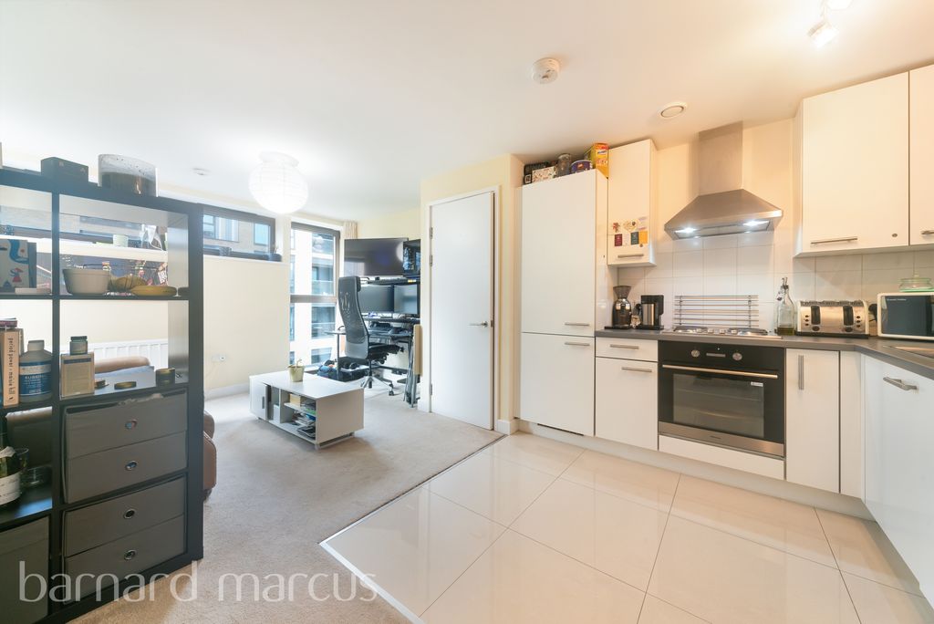 Property photo 2 of 8 Reception Room