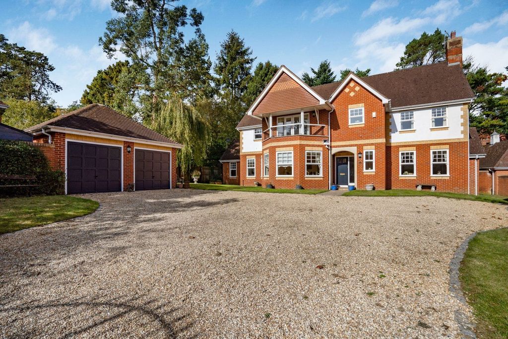 Property photo 1 of 51