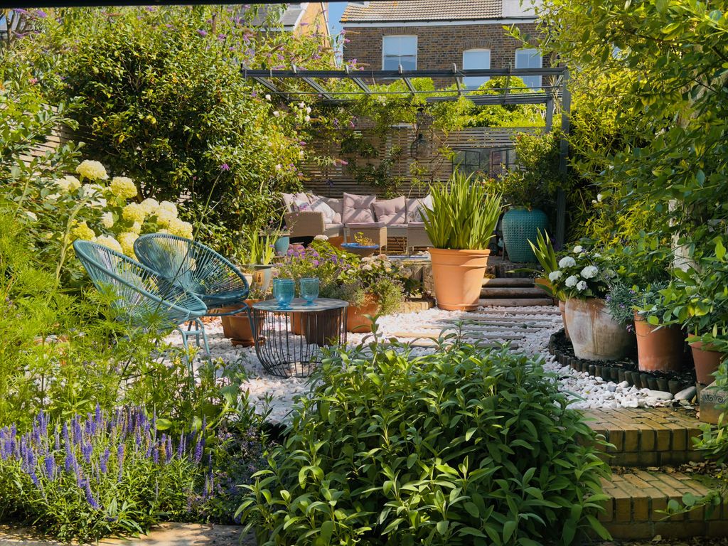 Property photo 2 of 14 Image