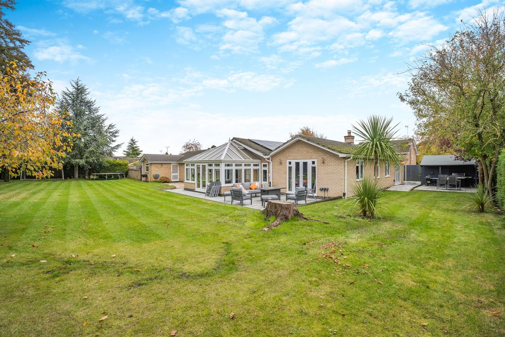 Property photo 1 of 18