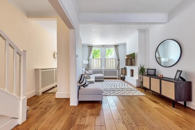 Property photo 3 of 10 Living Room