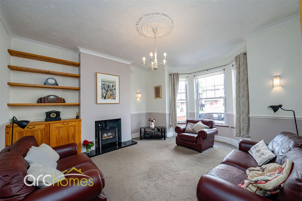 Property photo 2 of 37 Bolton-4.Jpg