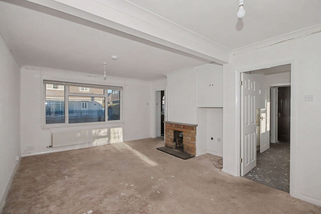 Property photo 2 of 17 3 Meridian Road, Boston, Lincolnshire, Pe21 0Nb