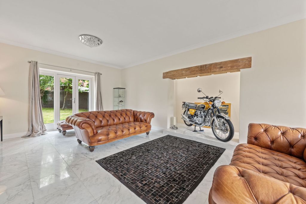 Property photo 3 of 36