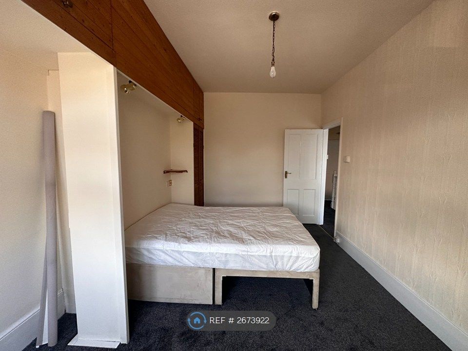 Property photo 3 of 14 Master Bedroom 1