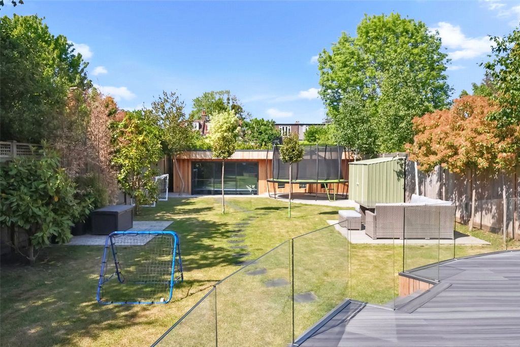 Property photo 2 of 25 Picture No. 34