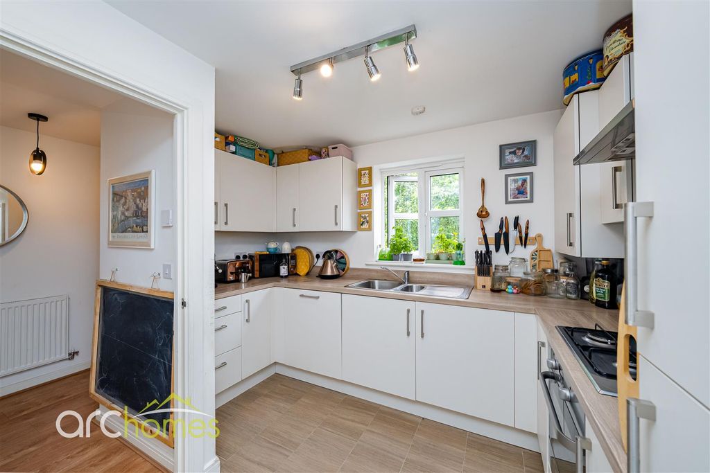 Property photo 3 of 26 Tiverton-15.Jpg