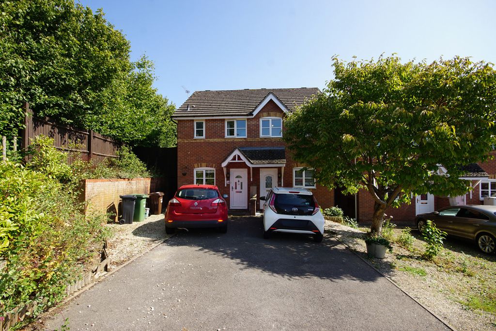 Property photo 2 of 18
