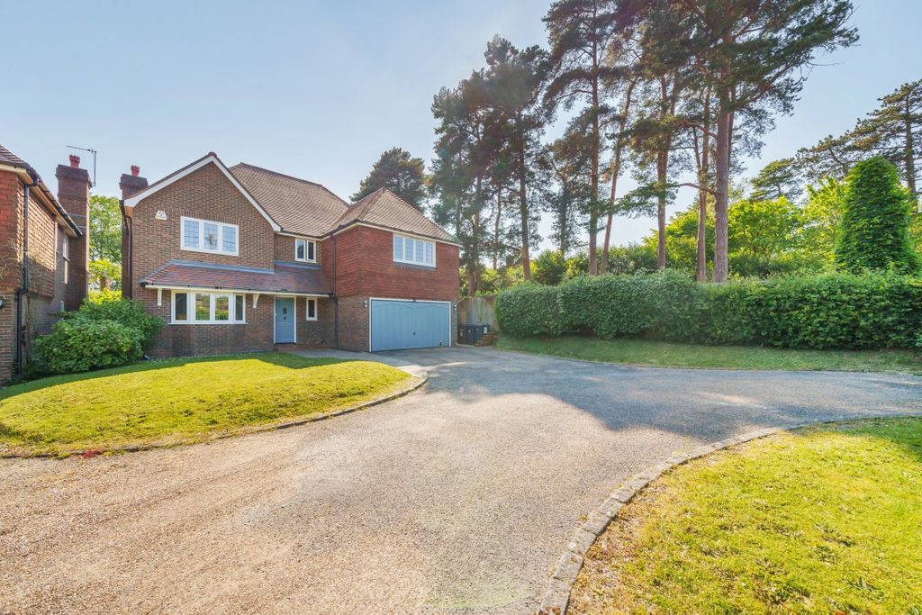 Property photo 1 of 16 994357 (17)