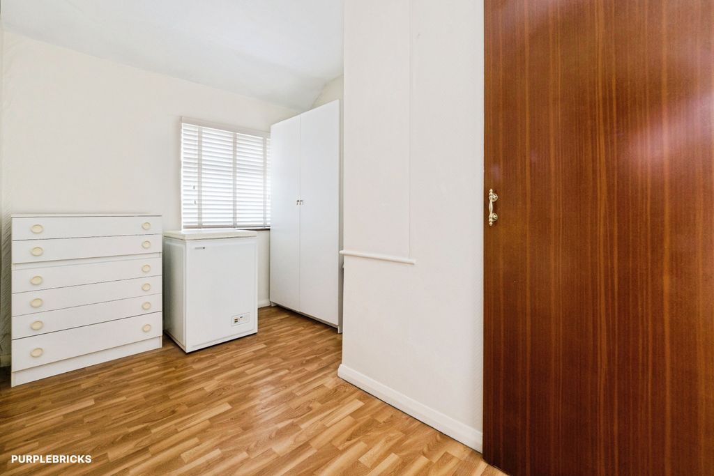 Property photo 3 of 37