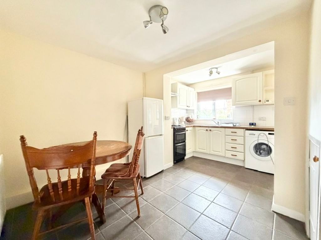 Property photo 2 of 19 Kitchen Diner