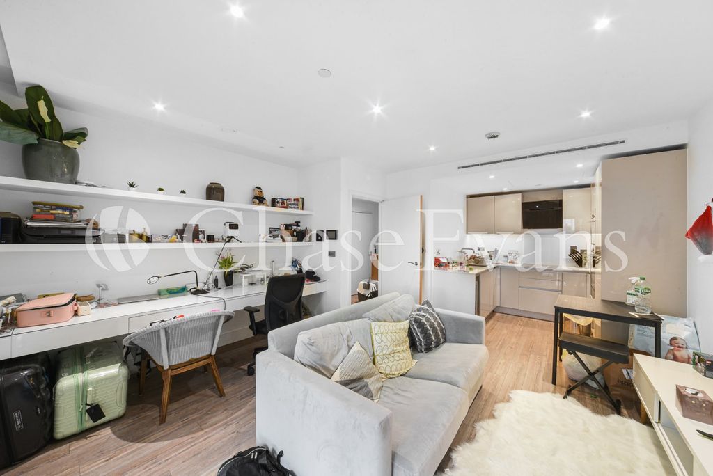 Property photo 1 of 16 Living