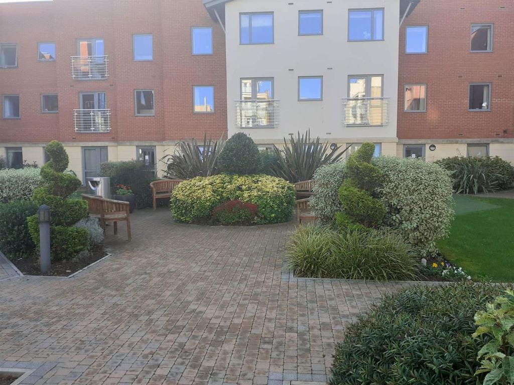 Property photo 1 of 9