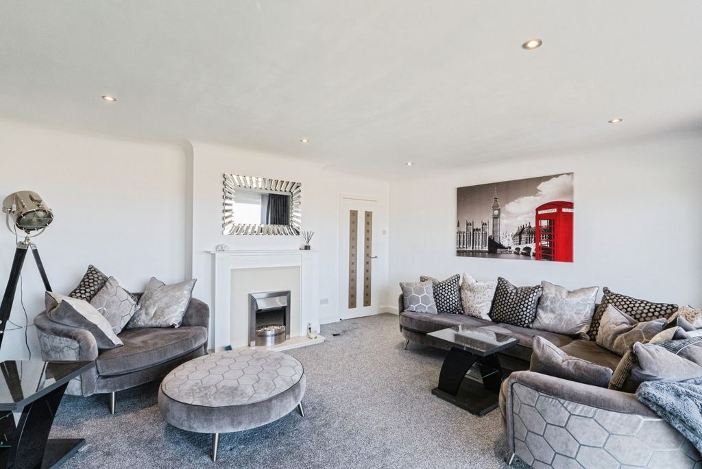 Property photo 3 of 14 Pbox-Img.Jpg