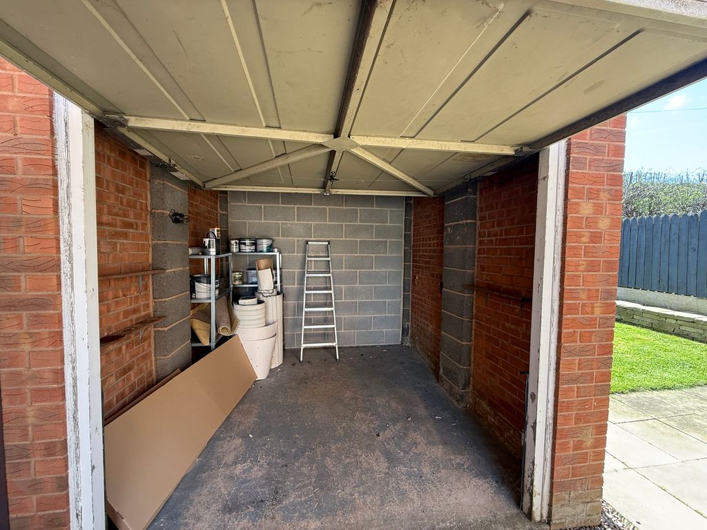 Property photo 2 of 17 Property