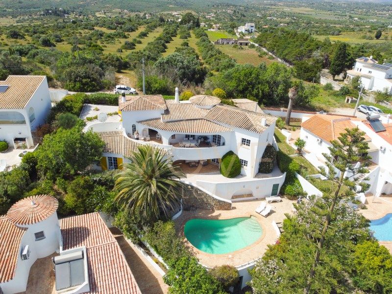 Property photo 1 of 44