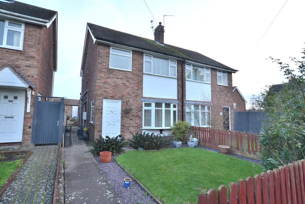 Property photo 1 of 18 Highgate (1).Jpg