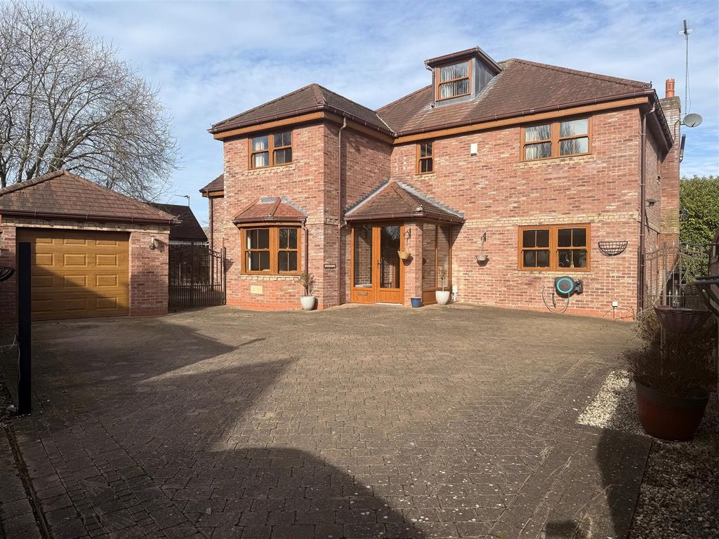 Property photo 1 of 31