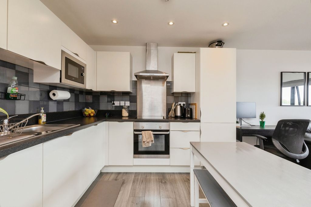 Property photo 1 of 15 Kitchen