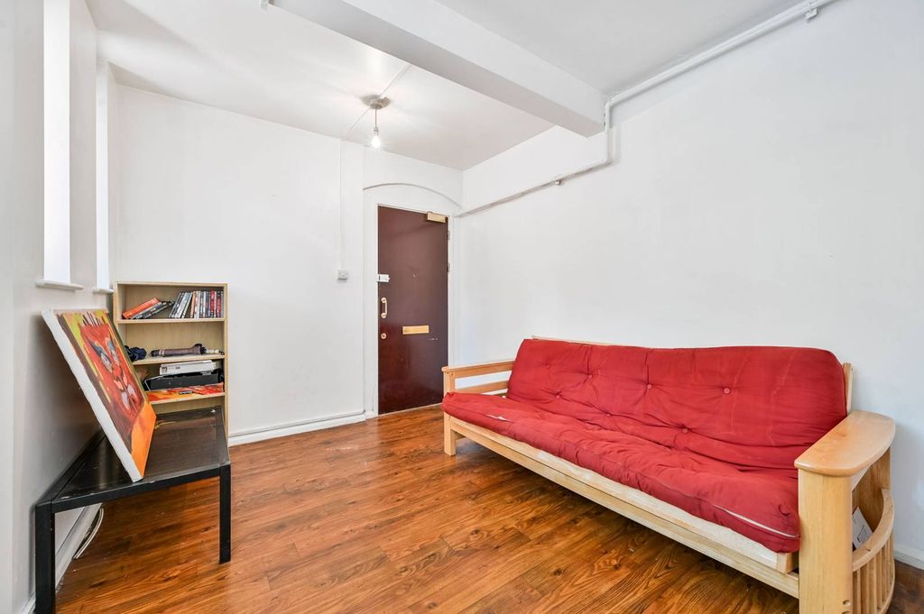 Property photo 3 of 11