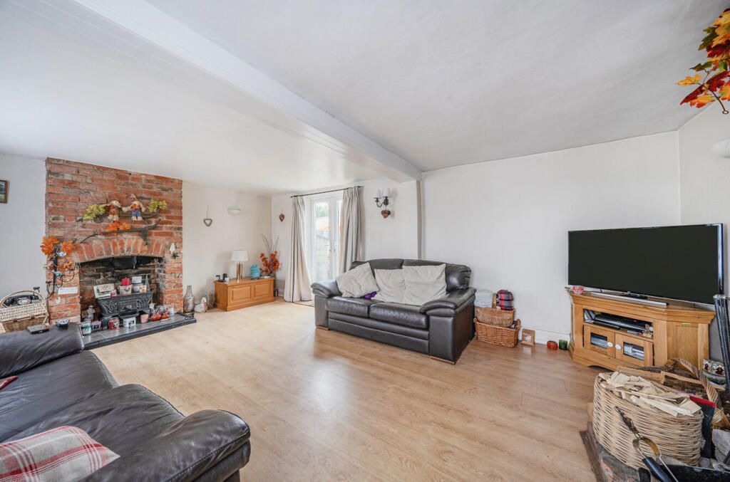 Property photo 3 of 18