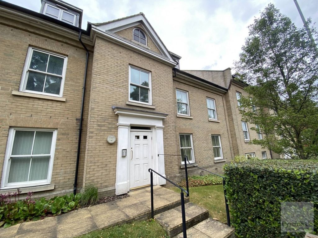 Property photo 1 of 12