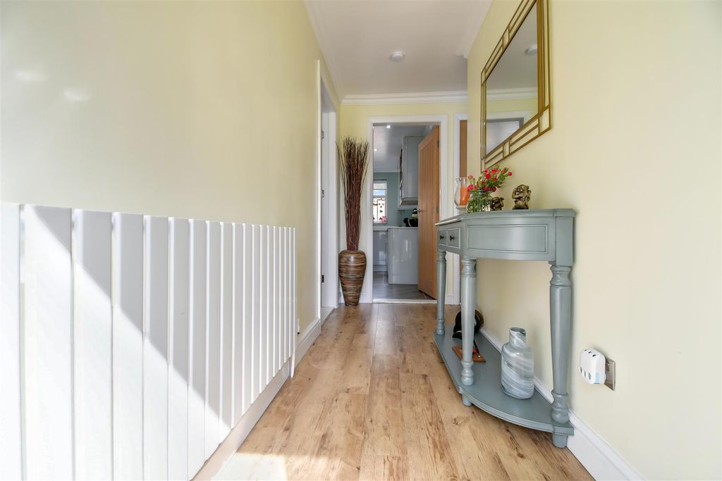 Property photo 2 of 29 Entrance Hallway