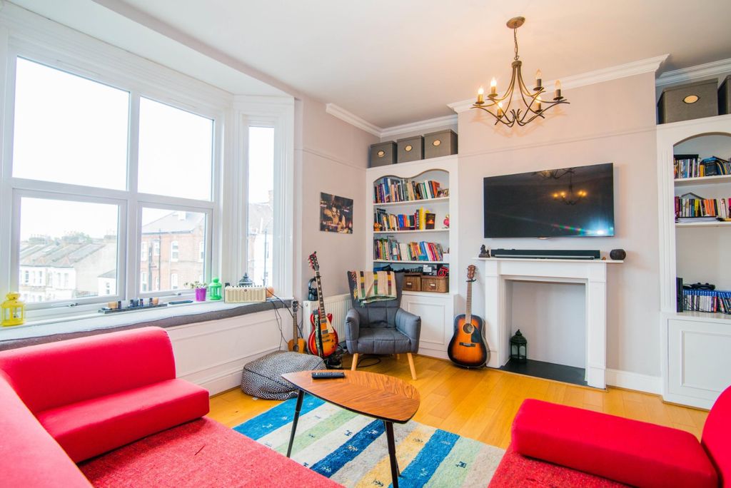 Property photo 3 of 8