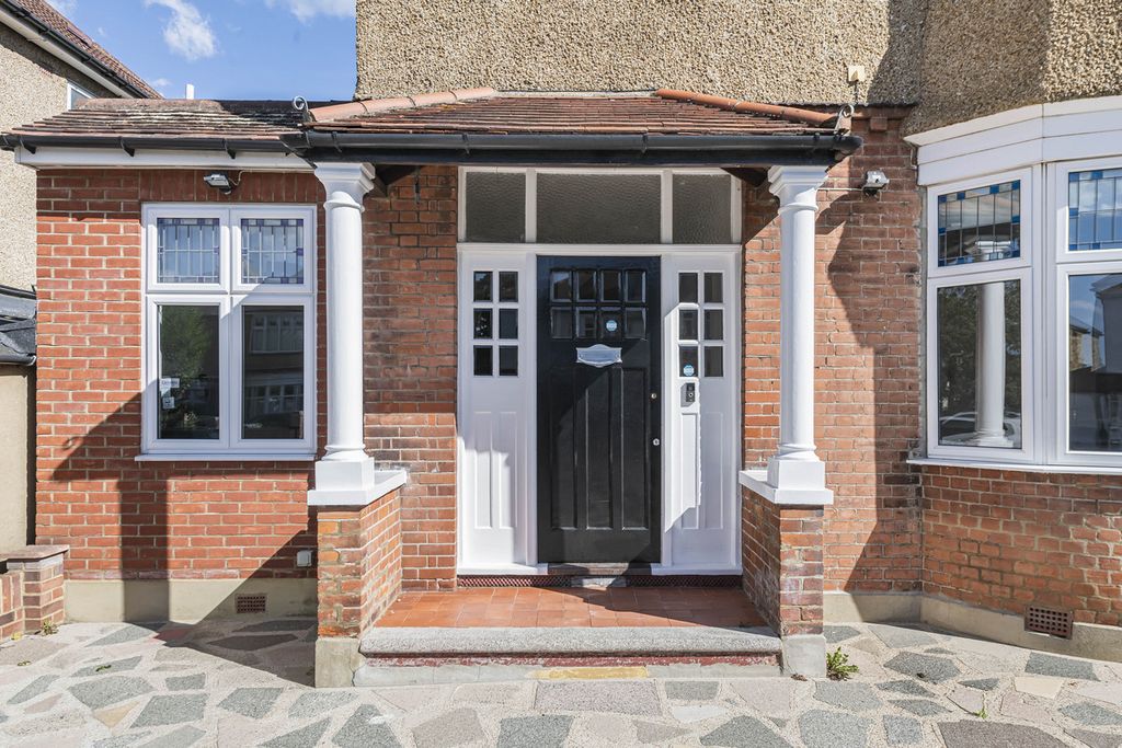 Property photo 2 of 24