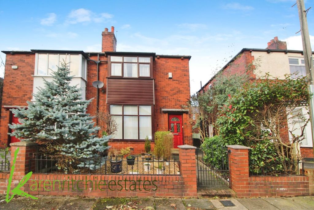 Property photo 1 of 11