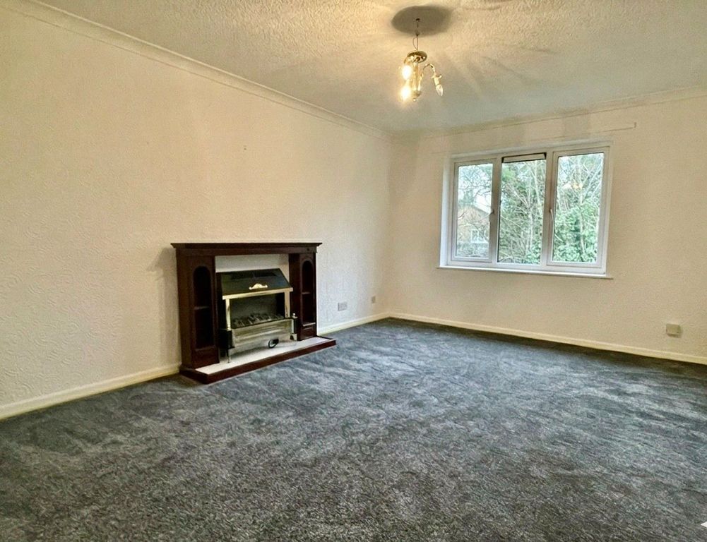 Property photo 2 of 11 Lounge