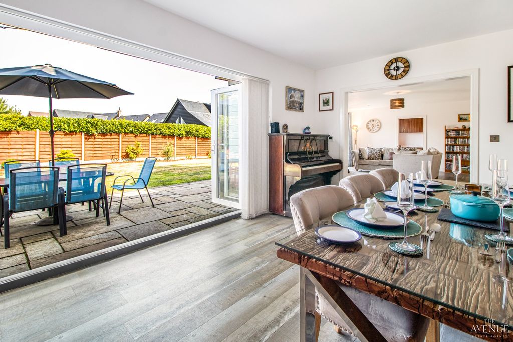 Property photo 2 of 50 4424013