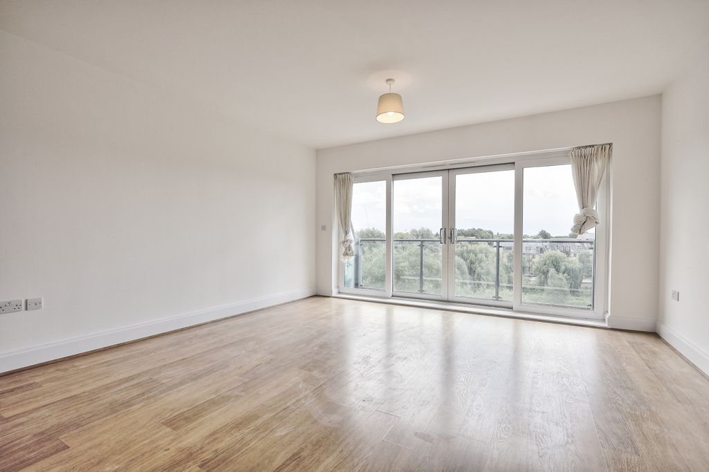Property photo 2 of 15 1