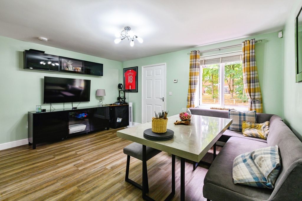 Property photo 3 of 20 Pbox-Img.Jpg