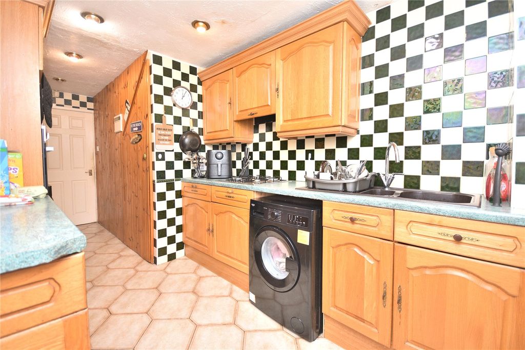 Property photo 3 of 13 Picture No. 12