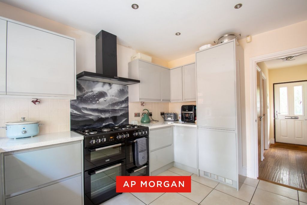 Property photo 2 of 22 Picture No. 42