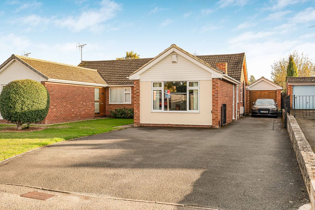 Property photo 1 of 36