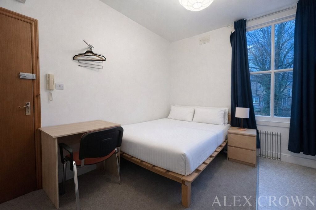 Property photo 1 of 3