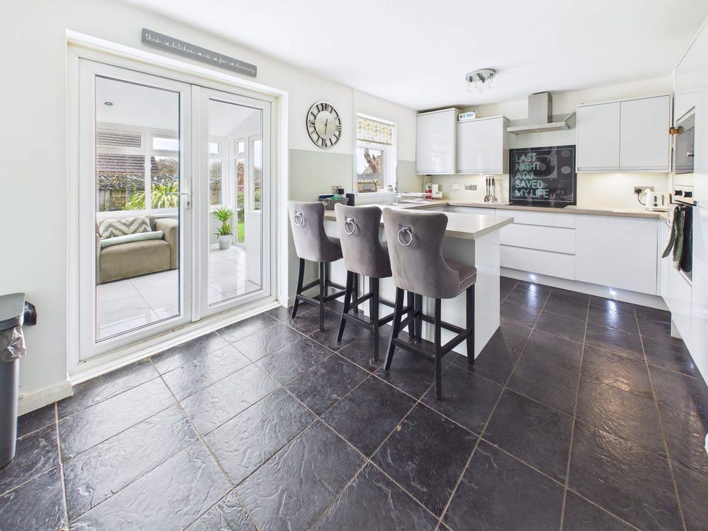 Property photo 3 of 17 Living Room