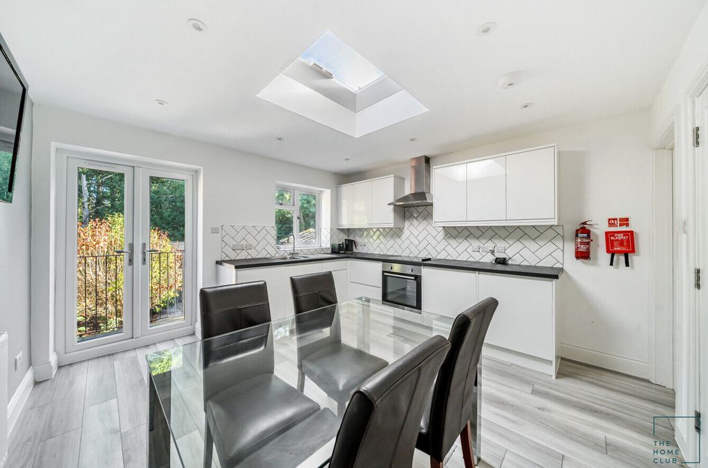 Property photo 2 of 20 80A64337-Bfd2-4Fab-Abfc-Fedf6516604B