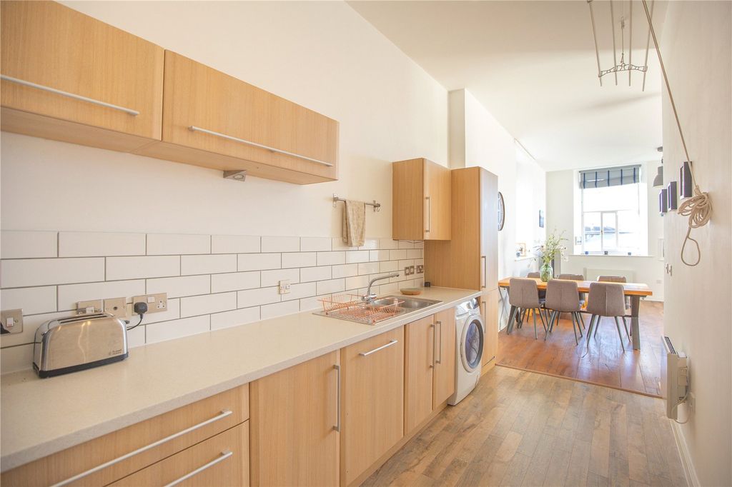 Property photo 3 of 11 Picture No. 19