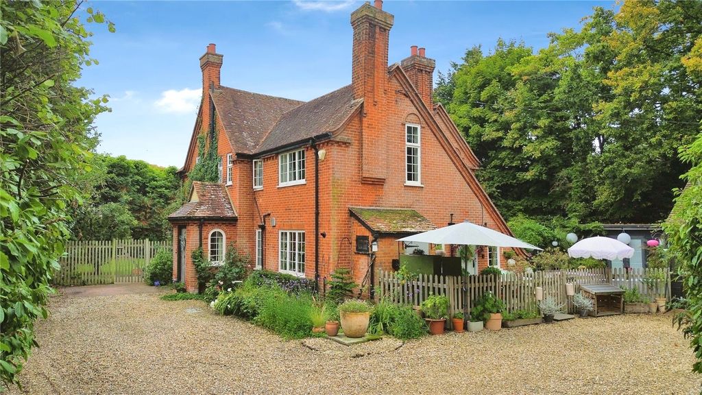 Property photo 1 of 27 Picture No. 05