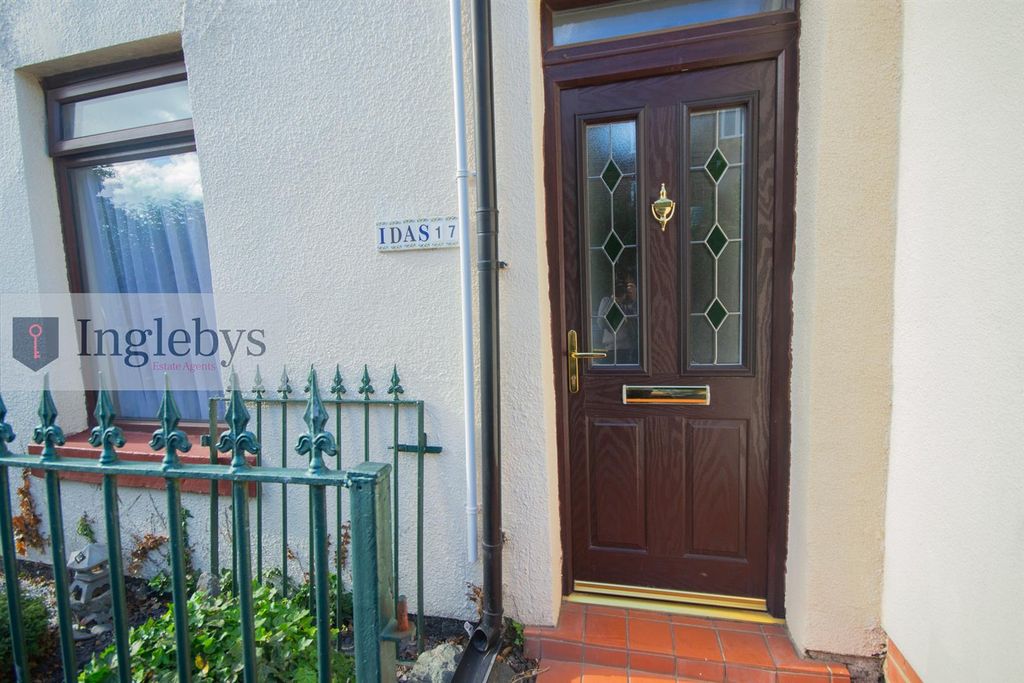 Property photo 1 of 23
